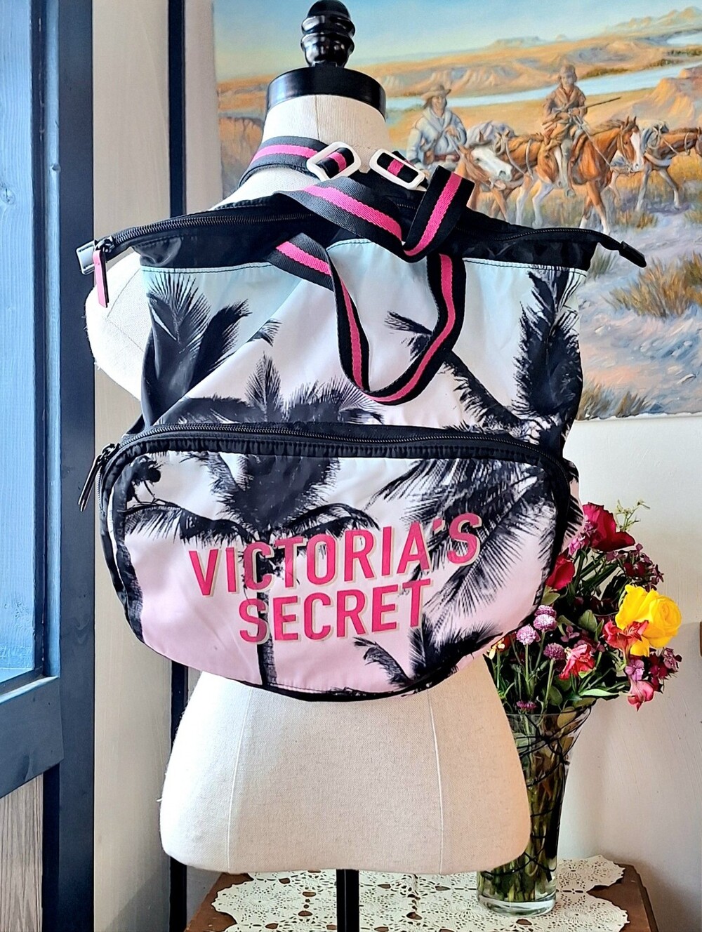 Victoria's Secret Dreamer Packable Tropical Palm Tree Backpack & Travel Bag - Picture 5 of 14